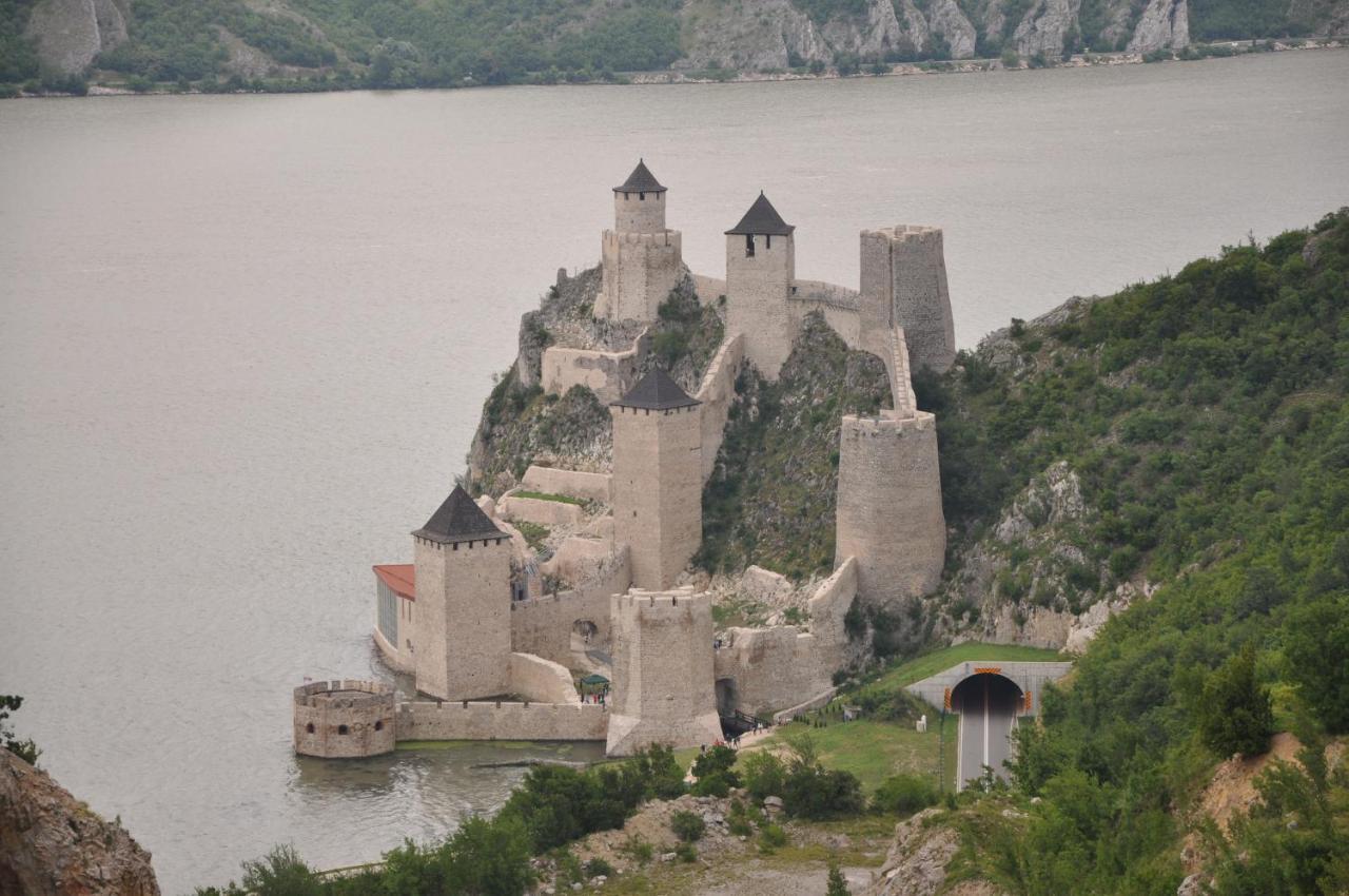 Stara Kovacnica Villa Голубац Екстериор снимка